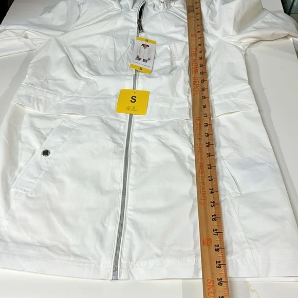 NWT Vince Camuto Ladies' Rain Jacket - Picture 10 of 12